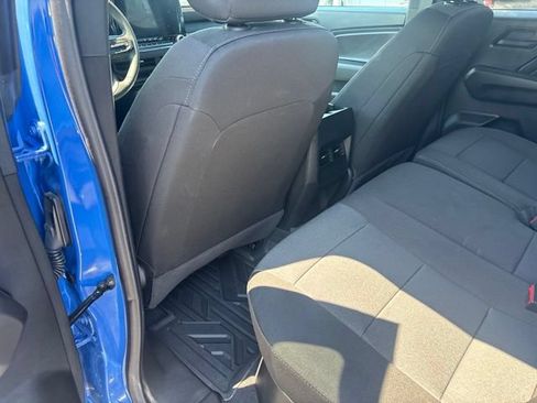 Used 2025 Chevrolet Colorado Trail Boss w/ Midnight Edition AWD/4WD image 15