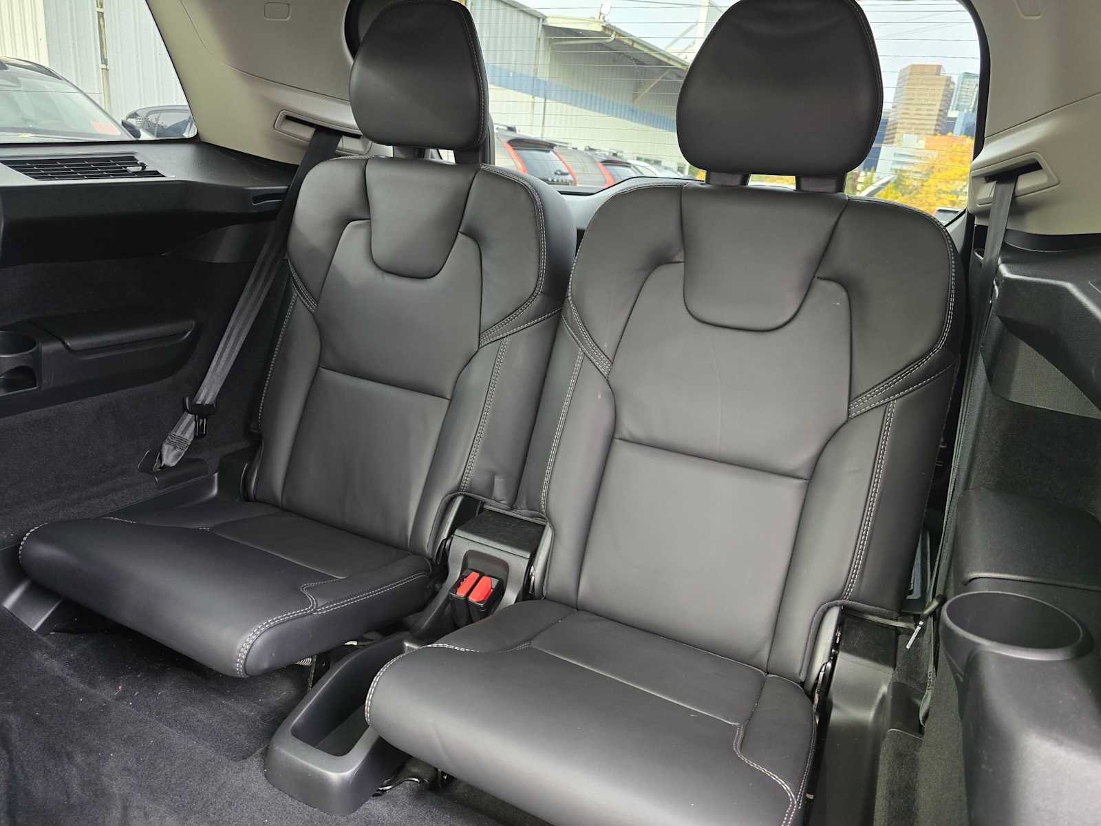 Certified 2024 Volvo XC90 T8 Ultimate w/ Protection Package Premier AWD/4WD image 18