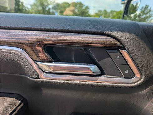 New 2026 Chevrolet Silverado 1500 RST w/ LPO, Dark Essentials Package AWD/4WD image 32