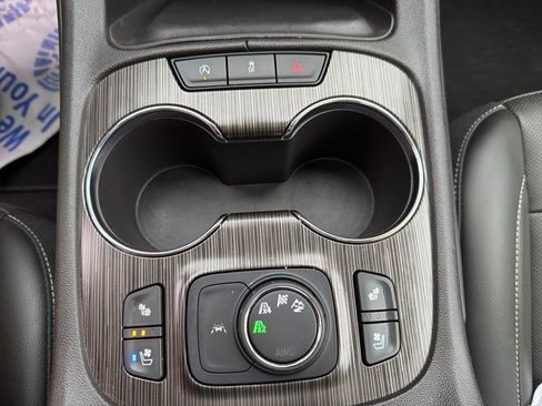 Used 2023 GMC Acadia SLT w/ GMC Pro Grade Package AWD/4WD image 28