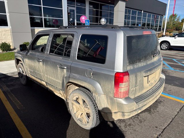 Used 2015 Jeep Patriot High Altitude AWD/4WD image 6