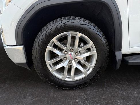 Used 2022 GMC Sierra 1500 SLT w/ SLT Premium Plus Package image 9