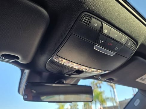 Used 2017 Mercedes-Benz E 300 RWD Sedan image 38