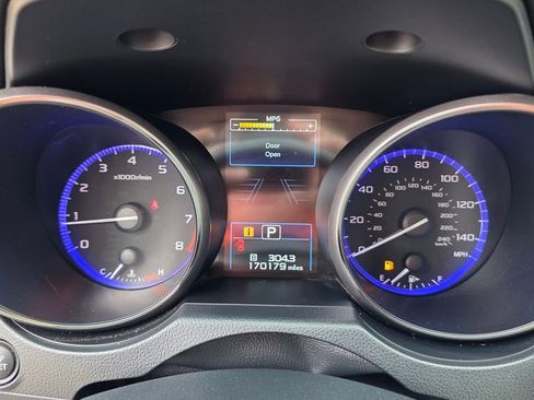 Used 2018 Subaru Outback 2.5i Limited image 12