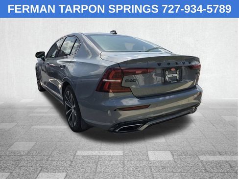 Used 2022 Volvo S60 B5 Momentum AWD/4WD image 5