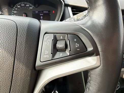 Used 2019 Chevrolet Trax LT w/ LT Convenience Package AWD/4WD image 34