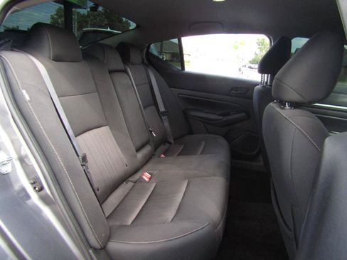 Used 2023 Nissan Altima 2.5 SV FWD image 21