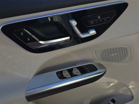 New 2026 Mercedes-Benz GLC 300 image 18