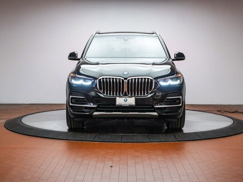 Certified 2023 BMW X5 xDrive45e w/ Climate Comfort Package image 7