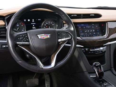 Used 2023 Cadillac XT6 Premium Luxury w/ Platinum Package AWD/4WD image 12