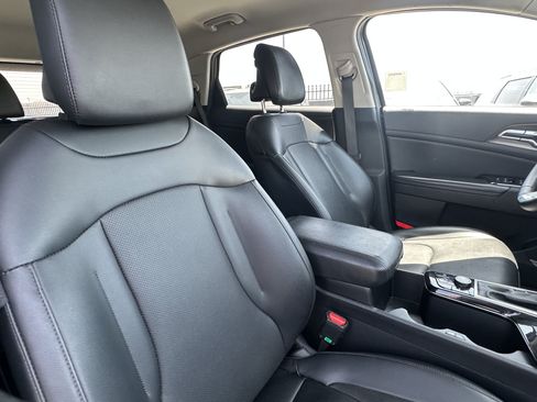 Certified 2023 Kia Sportage EX FWD image 16