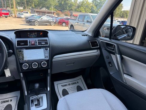 Used 2016 Subaru Forester 2.5i Premium w/ All-Weather Package AWD/4WD image 36