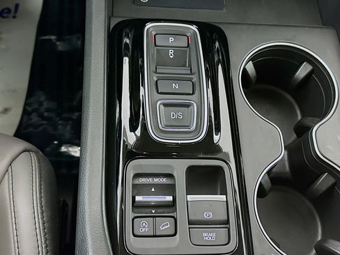 Certified 2025 Honda Pilot EX-L image 16