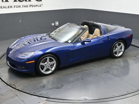 Used 2005 Chevrolet Corvette Coupe w/ Preferred Equipment Group RWD image 44