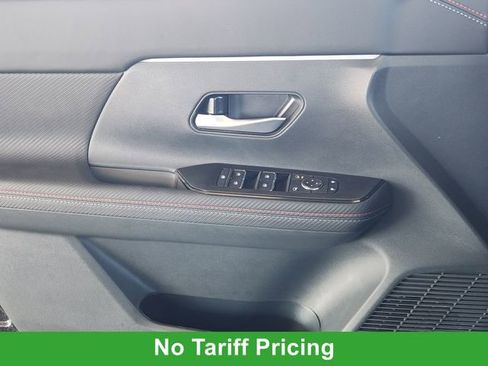 New 2026 Nissan Kicks SR image 16