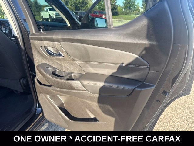 Used 2021 Chevrolet Traverse LT FWD image 17