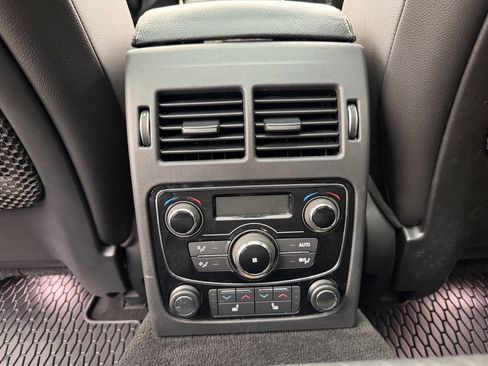 Used 2018 Jaguar XF S image 30