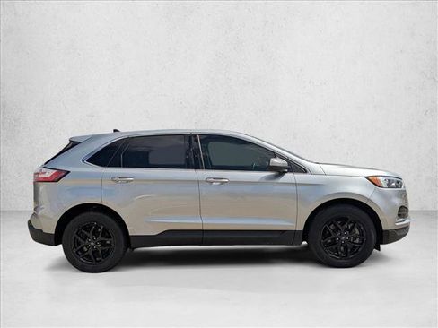 Used 2022 Ford Edge SEL image 4