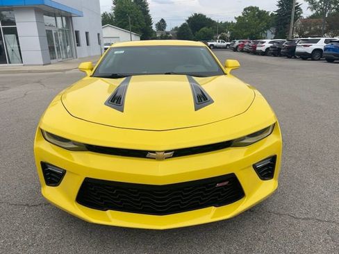 Used 2018 Chevrolet Camaro SS RWD image 9