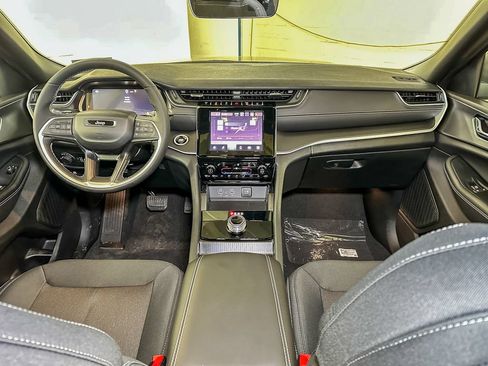 New 2026 Jeep Grand Cherokee Laredo X AWD/4WD image 23