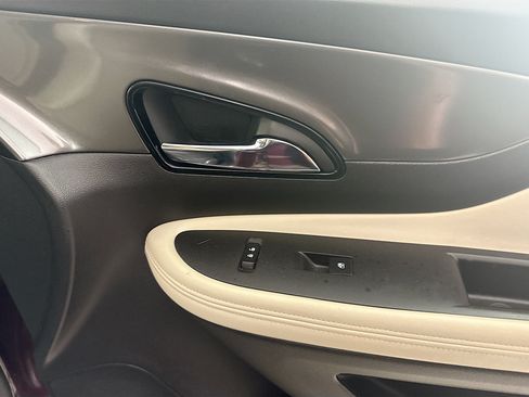 Used 2017 Buick Encore Preferred FWD image 31
