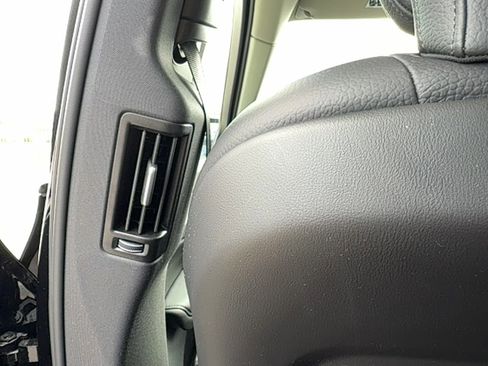 Used 2025 Volvo XC60 B5 Plus w/ Climate Package image 17