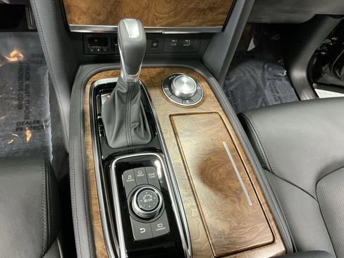 Used 2024 Nissan Armada SL w/ Captain's Chairs Package image 22