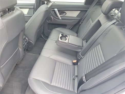 Used 2025 Land Rover Discovery Sport Dynamic SE image 15