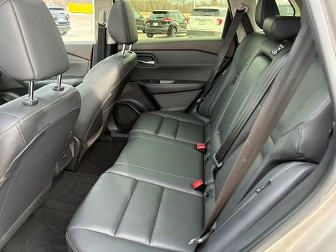 Used 2023 Nissan Rogue SL image 12