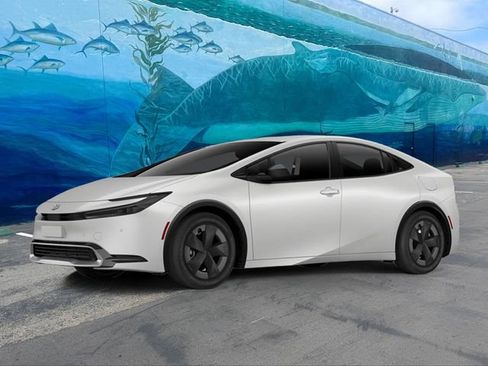 New 2027 Toyota Prius Plug-In Hybrid FWD image 4