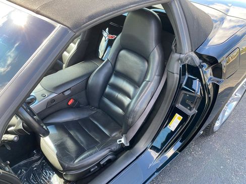 Used 2006 Chevrolet Corvette Convertible w/ Preferred Equipment Group RWD image 25