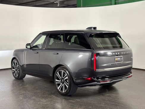 Used 2023 Land Rover Range Rover SE image 5
