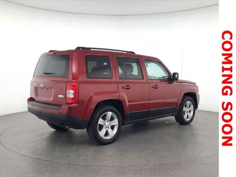 Used 2014 Jeep Patriot Latitude w/ Sun/Sound Group AWD/4WD image 5