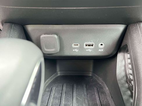 Used 2023 Chevrolet TrailBlazer RS w/ Convenience Package AWD/4WD image 13