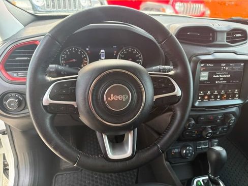 Used 2023 Jeep Renegade Trailhawk w/ Trailhawk Elite Group AWD/4WD image 11