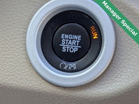 Used 2018 RAM 1500 Limited image 32