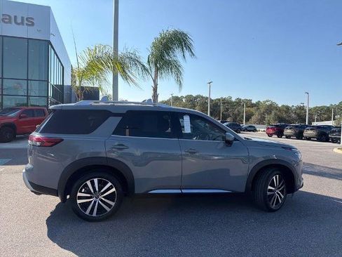 Certified 2024 Nissan Pathfinder Platinum w/ Cargo Package image 9