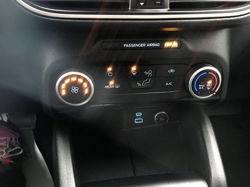 Certified 2021 Ford Escape SE image 13