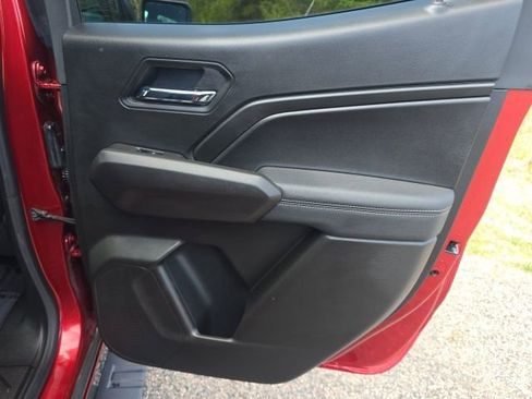 Certified 2025 GMC Canyon Elevation w/ Convenience Package image 28