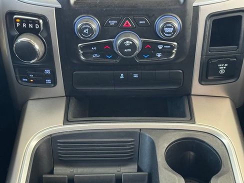 Used 2017 RAM 1500 Classic SLT w/ Luxury Group image 30