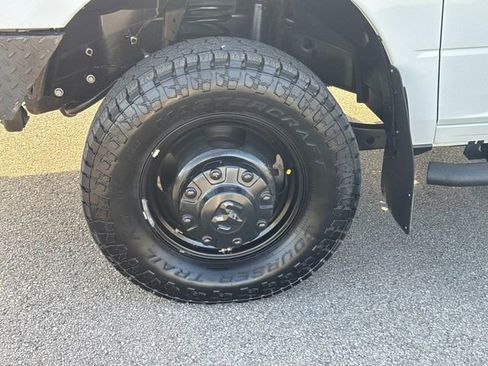Used 2024 RAM 3500 Tradesman image 11