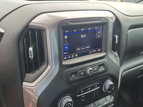 Used 2025 Chevrolet Silverado 2500 Custom w/ Custom Value Package AWD/4WD image 28
