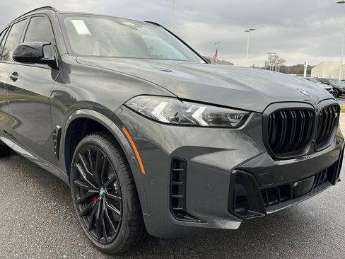 New 2026 BMW X5 M60i w/ Executive Package image 2