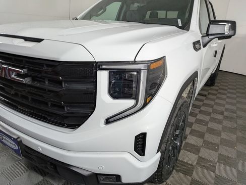 Used 2026 GMC Sierra 1500 Elevation AWD/4WD image 10