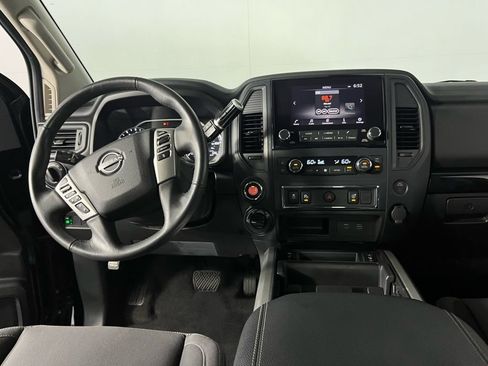 Used 2024 Nissan Titan SV w/ SV Convenience Package image 29