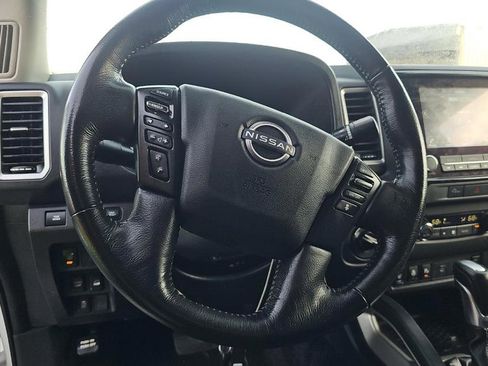 Used 2024 Nissan Frontier SV w/ SV Convenience Package image 8