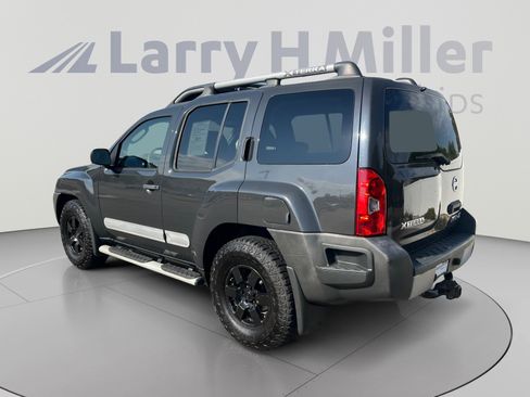 Used 2011 Nissan Xterra PRO-4X AWD/4WD image 3