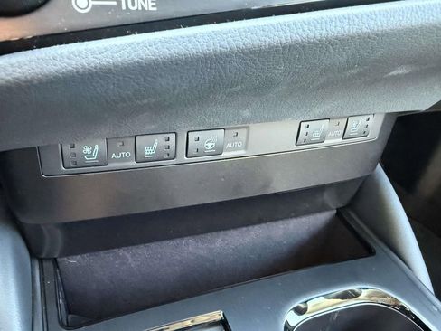 Used 2025 Lexus ES 350 Premium image 25