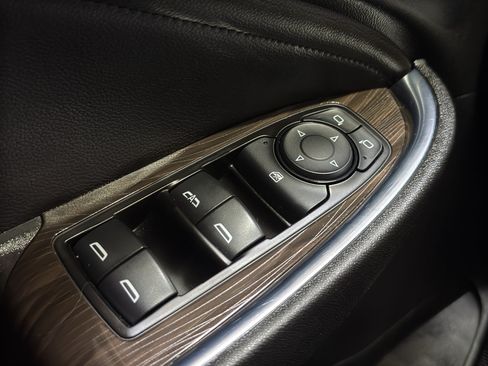 Used 2024 Chevrolet Malibu LT FWD image 32