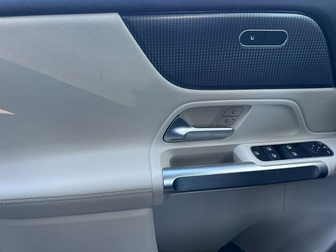 Certified 2022 Mercedes-Benz GLB 250 image 26